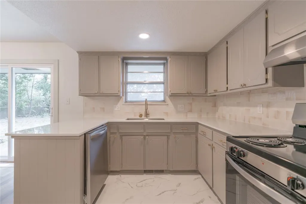 Photo 10 — 1128 SW 78th Terrace, Oklahoma City, OK 73139