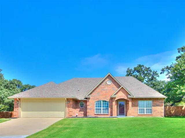 Front exterior — 428 Murray Drive, Choctaw, OK 73020