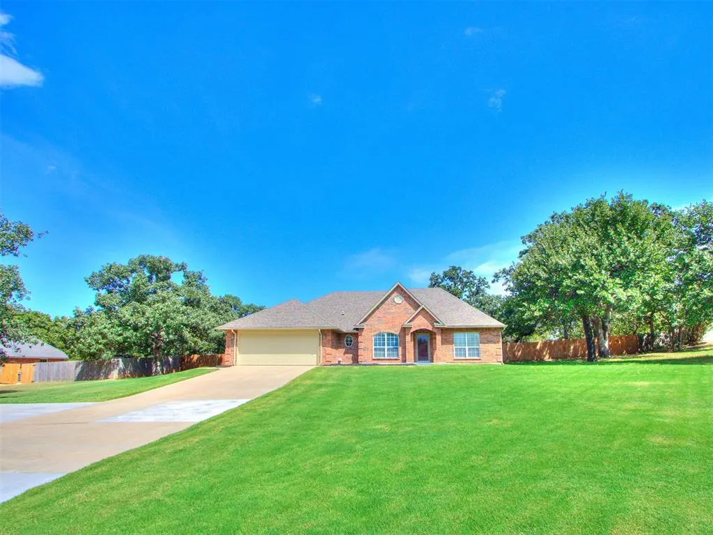 Photo 2 — 428 Murray Drive, Choctaw, OK 73020