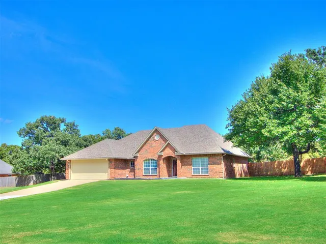 Photo 4 — 428 Murray Drive, Choctaw, OK 73020