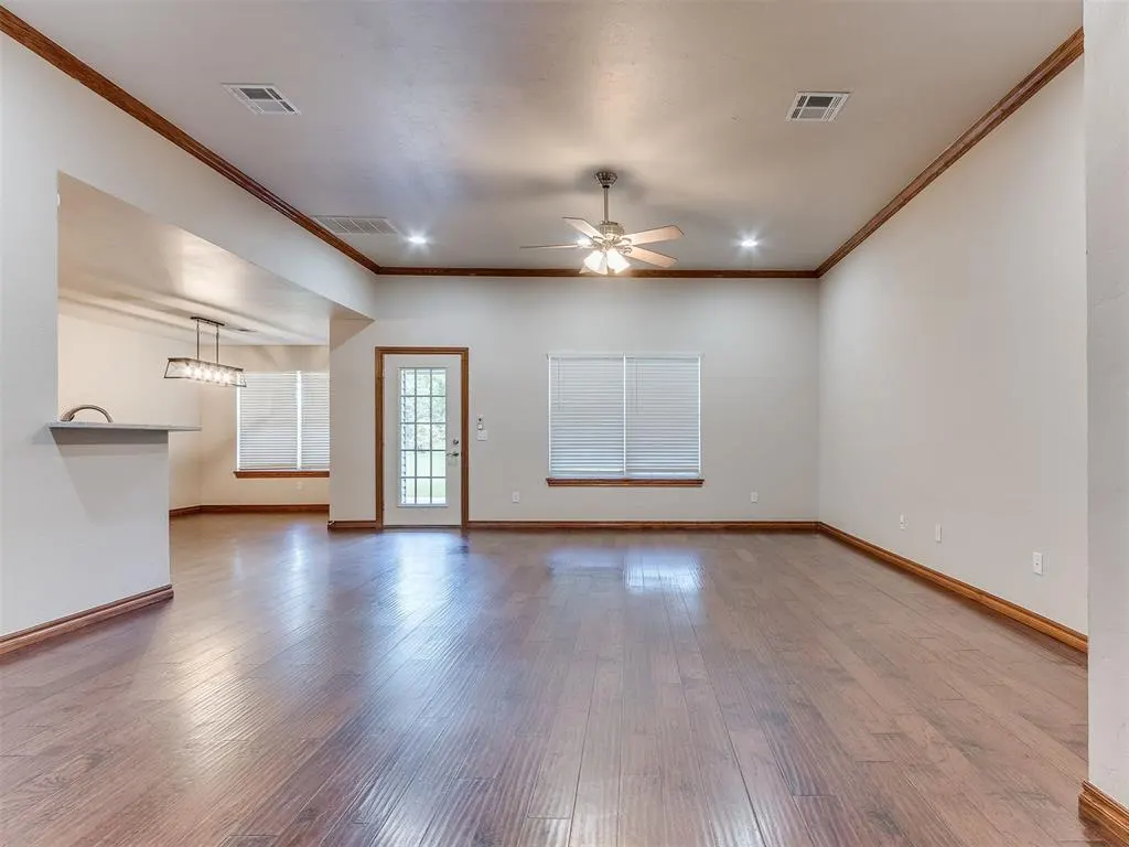 Photo 6 — 428 Murray Drive, Choctaw, OK 73020