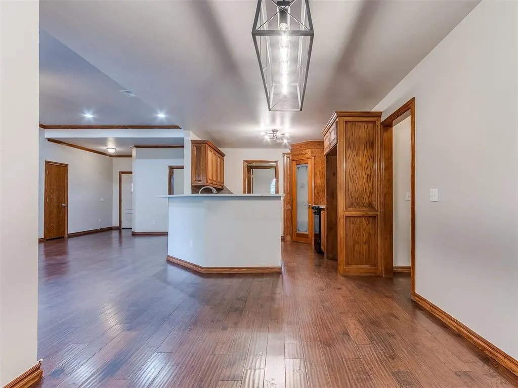 Photo 12 — 428 Murray Drive, Choctaw, OK 73020