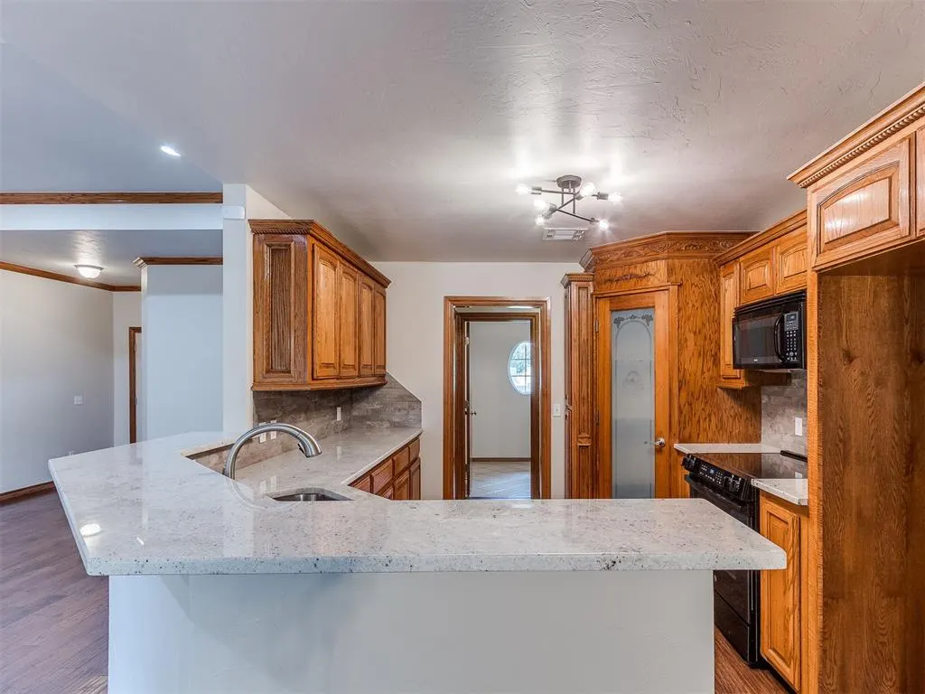 Photo 16 — 428 Murray Drive, Choctaw, OK 73020