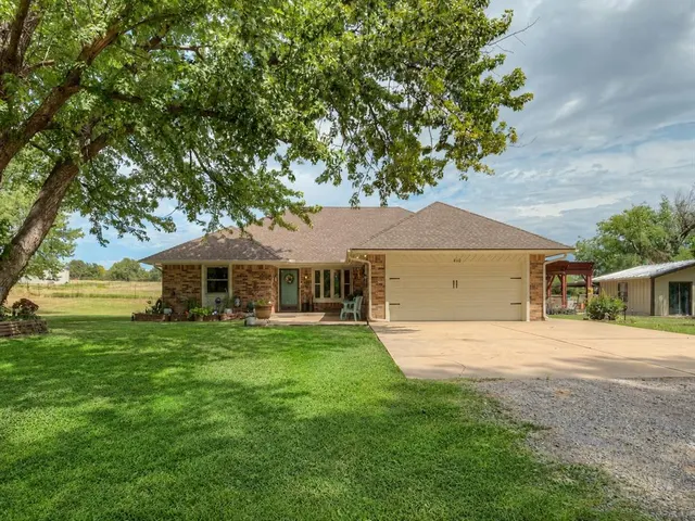 Photo 5 — 410 Quail Hollow Drive, Blanchard, OK 73010