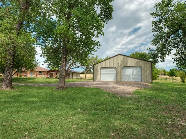 Photo 6 — 410 Quail Hollow Drive, Blanchard, OK 73010