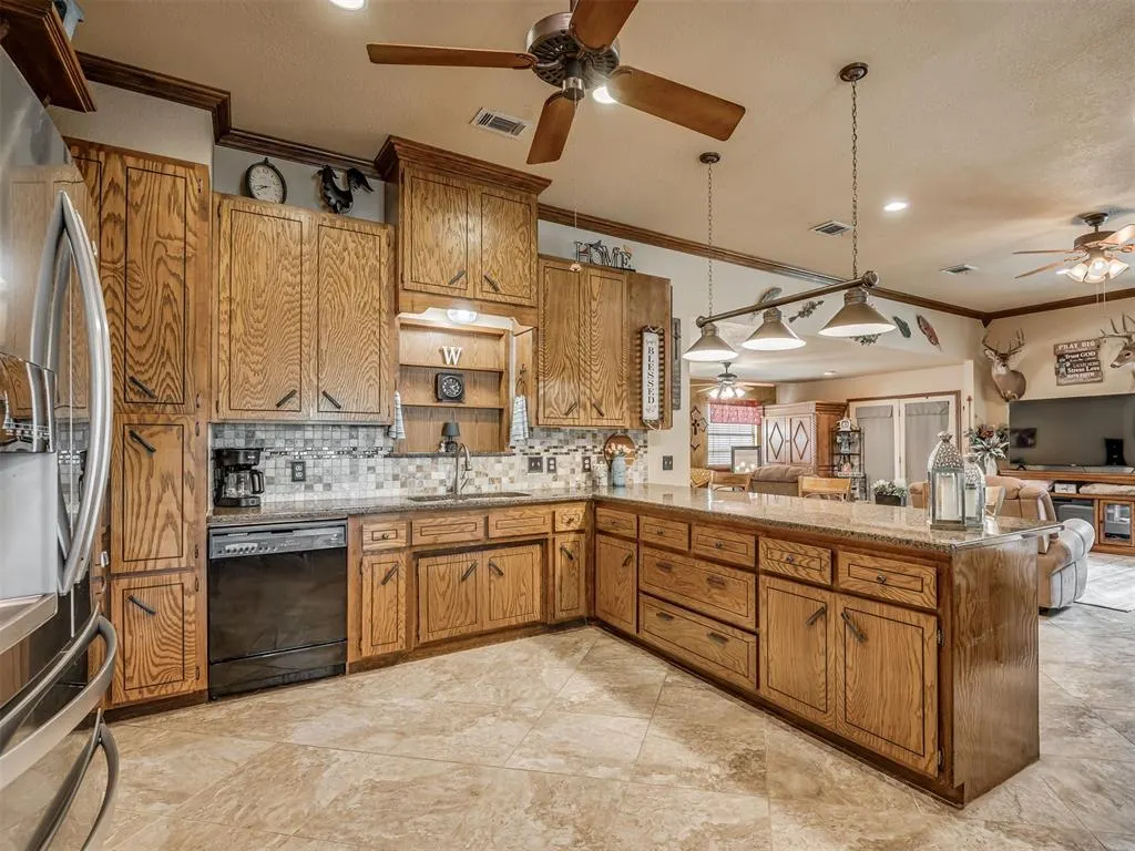 Photo 17 — 410 Quail Hollow Drive, Blanchard, OK 73010