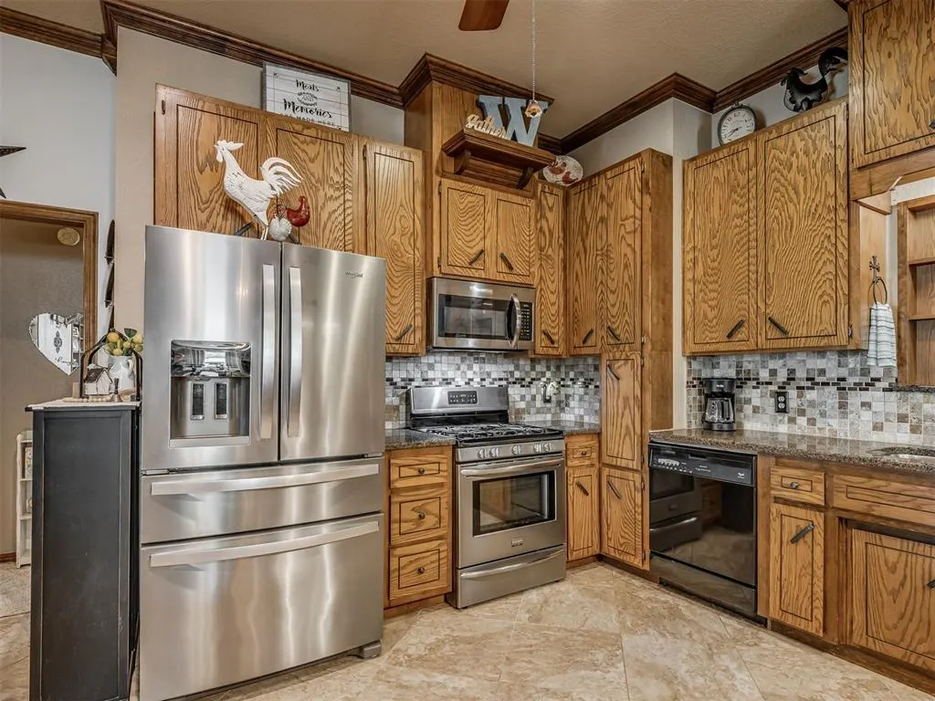 Photo 19 — 410 Quail Hollow Drive, Blanchard, OK 73010