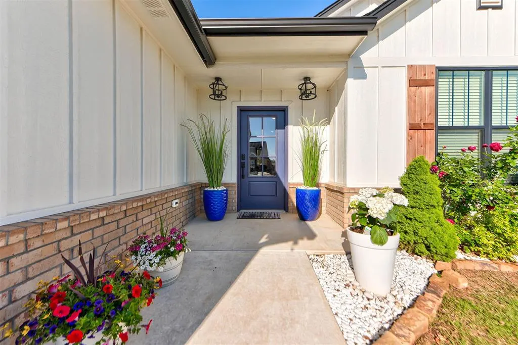 Photo 4 — 2688 Somerset Drive, Shawnee, OK 74804