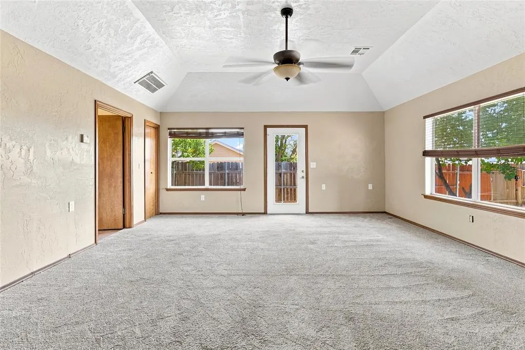 Photo 13 — 120 Gaynelle Lane, Hobart, OK 73651