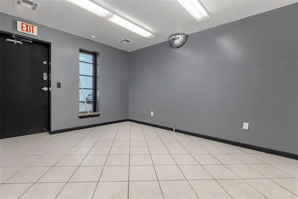 Photo 3 — 14900 Bristol Park Boulevard D, Edmond, OK 73013