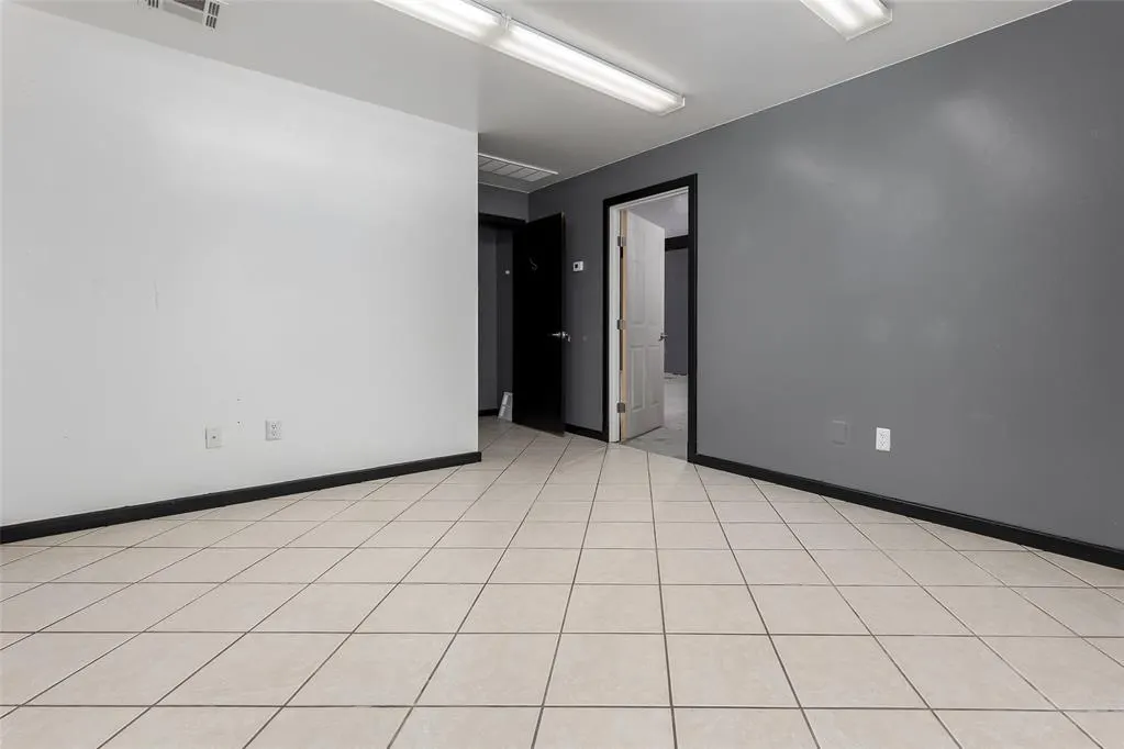 Photo 4 — 14900 Bristol Park Boulevard D, Edmond, OK 73013