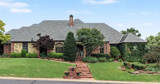Sold home at 800 Shadow Wood Drive