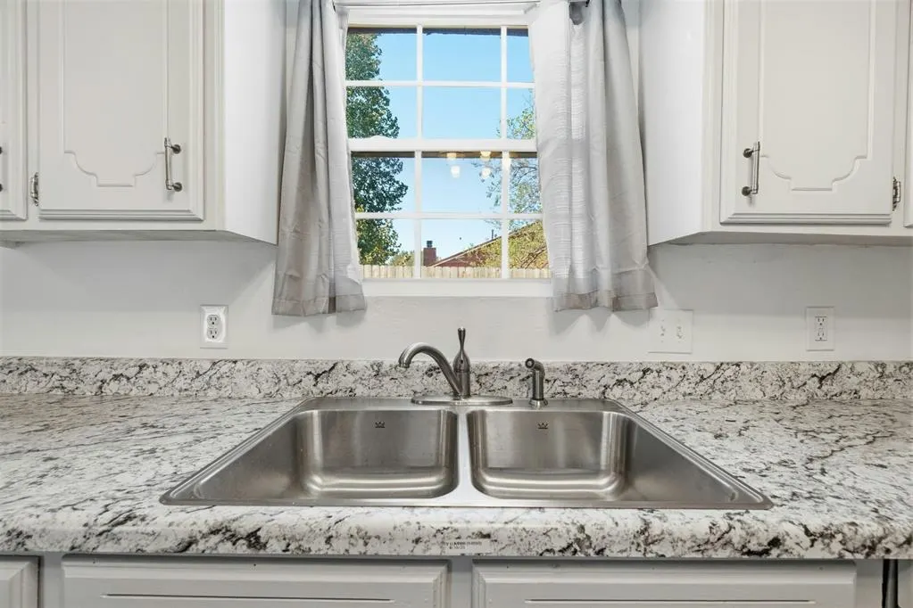 Photo 13 — 1406 Beth Court, Elk City, OK 73644