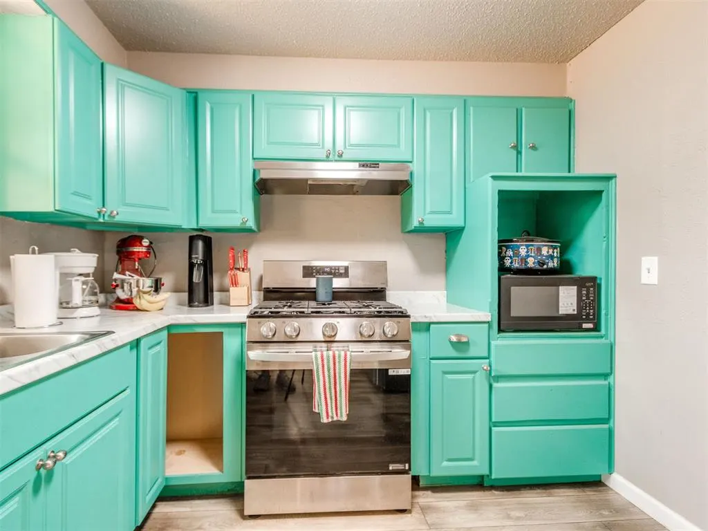 Photo 11 — 3916 Dentwood Terrace, Oklahoma City, OK 73115