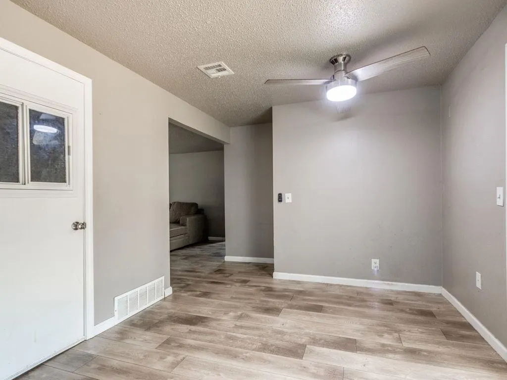 Photo 15 — 3916 Dentwood Terrace, Oklahoma City, OK 73115