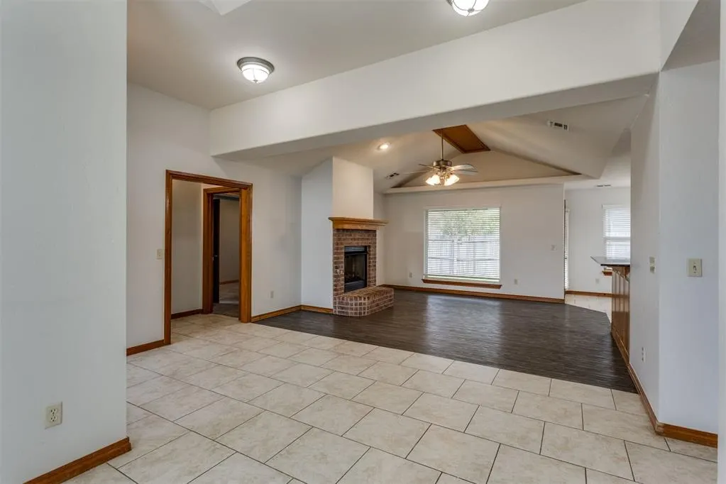 Photo 11 — 819 Rickwood Circle, Oklahoma City, OK 73160