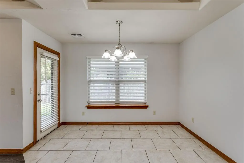 Photo 17 — 819 Rickwood Circle, Oklahoma City, OK 73160