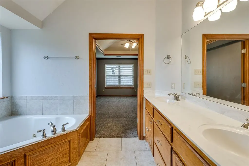 Photo 21 — 819 Rickwood Circle, Oklahoma City, OK 73160
