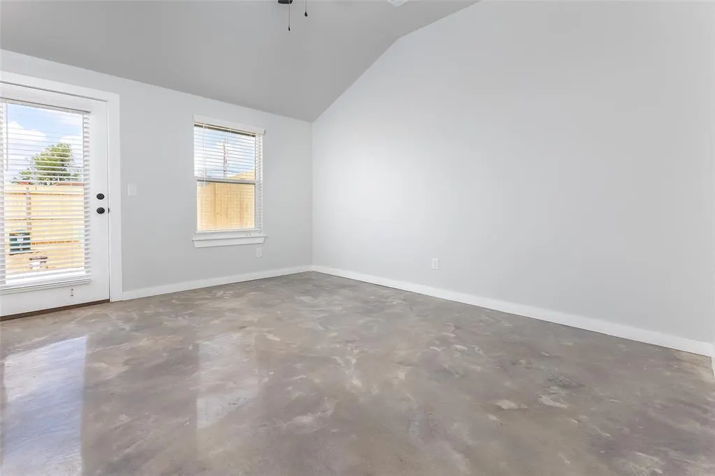 Photo 6 — 2324 SW 90 Place, Oklahoma City, OK 73159