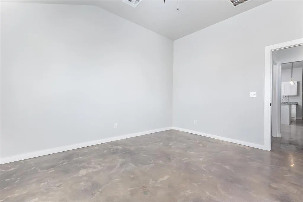 Photo 9 — 2324 SW 90 Place, Oklahoma City, OK 73159