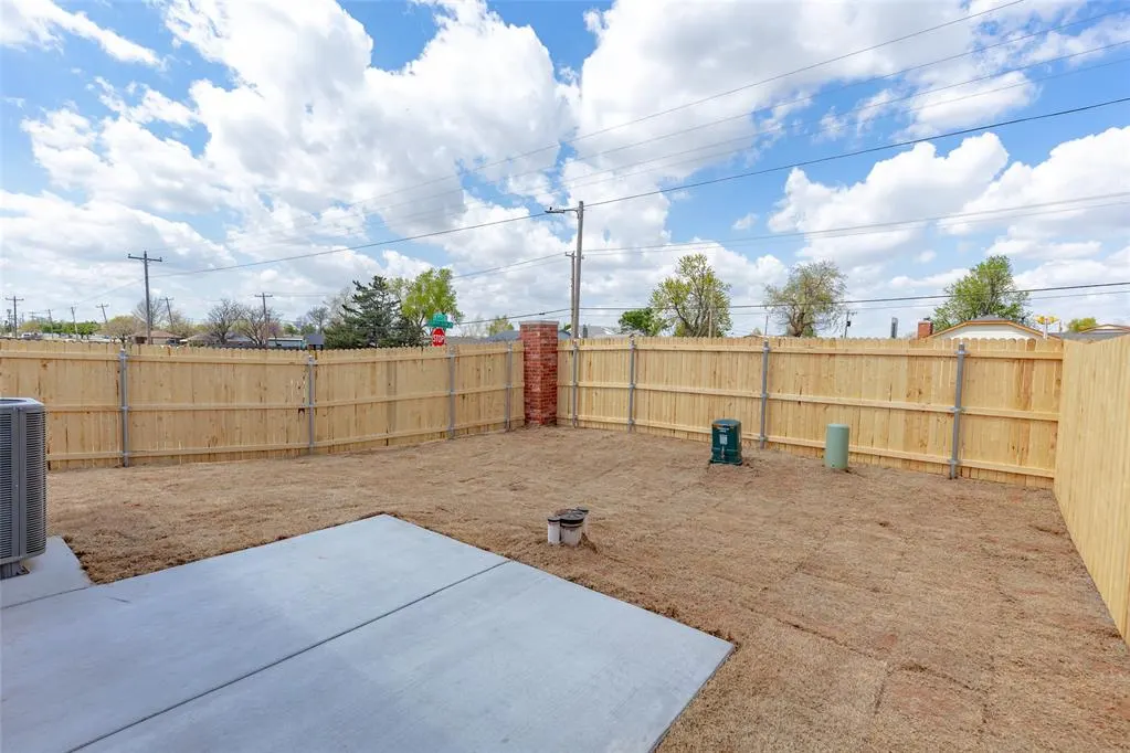 Photo 16 — 2324 SW 90 Place, Oklahoma City, OK 73159