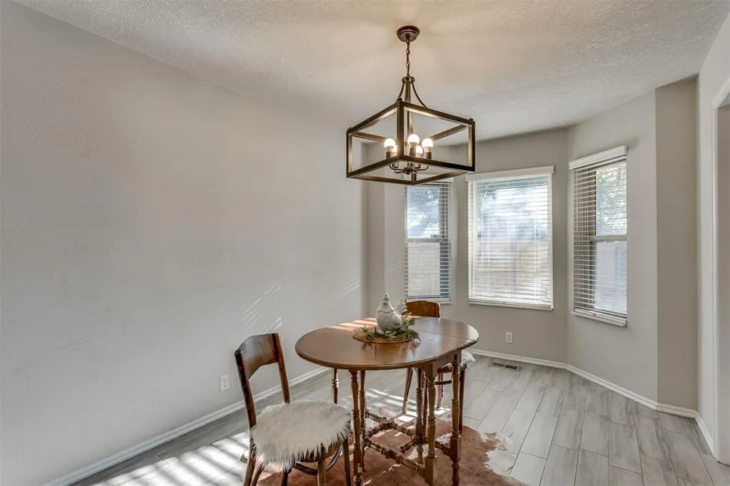 Photo 13 — 704 Gregg Court, Yukon, OK 73099