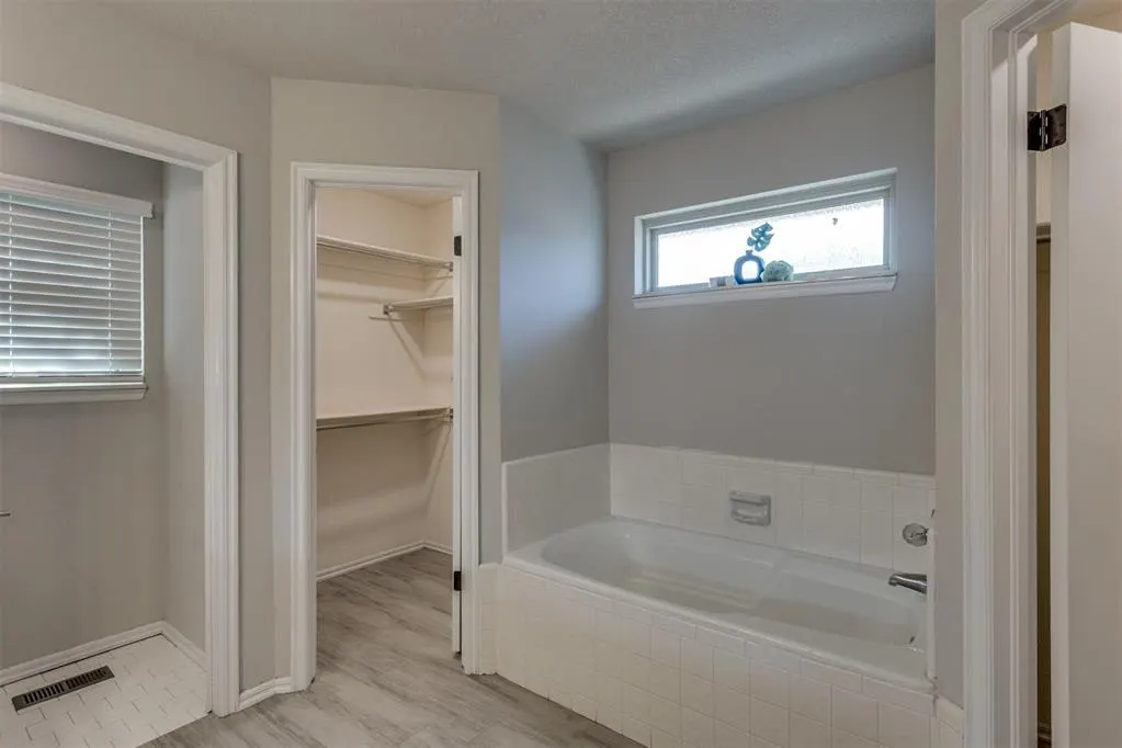 Photo 42 — 704 Gregg Court, Yukon, OK 73099