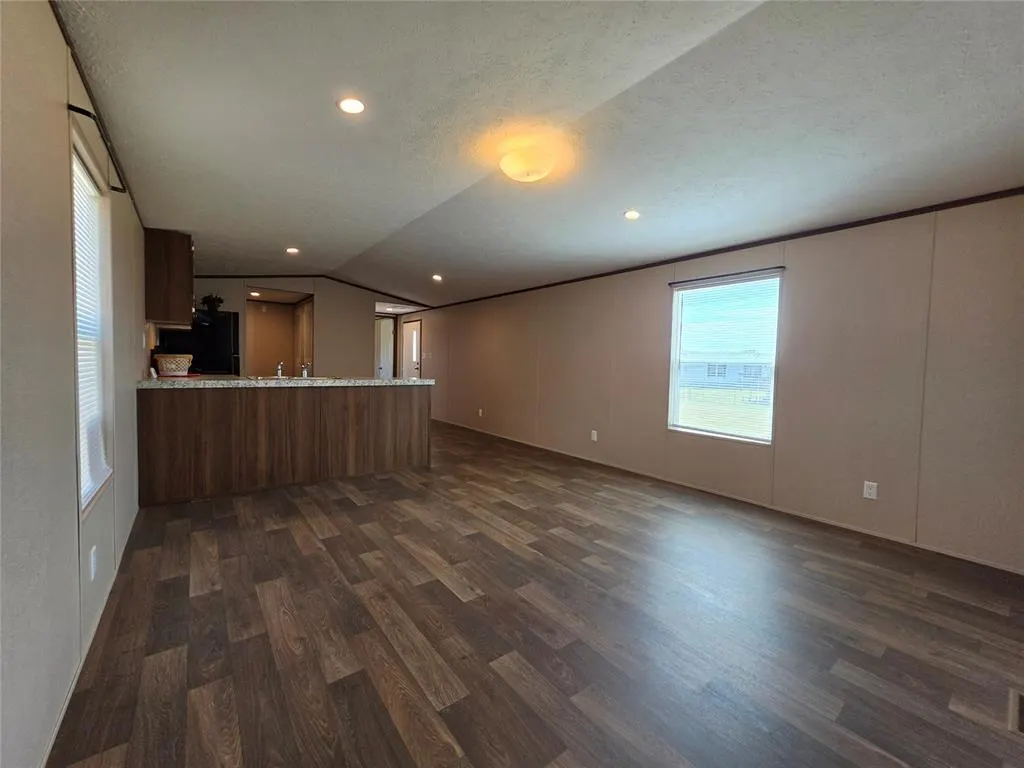 Photo 5 — 8607 N Bryan Road, Shawnee, OK 74804