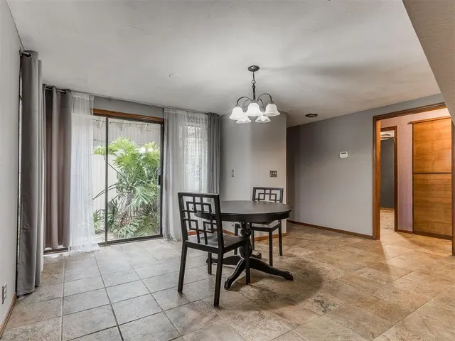 Photo 5 — 10204 Glendover Avenue, Oklahoma City, OK 73162