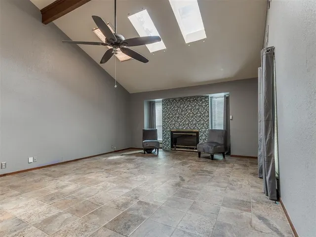 Photo 8 — 10204 Glendover Avenue, Oklahoma City, OK 73162