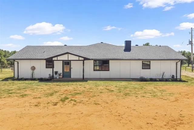 Photo 2 — 14016 State Highway 76, Lindsay, OK 73052
