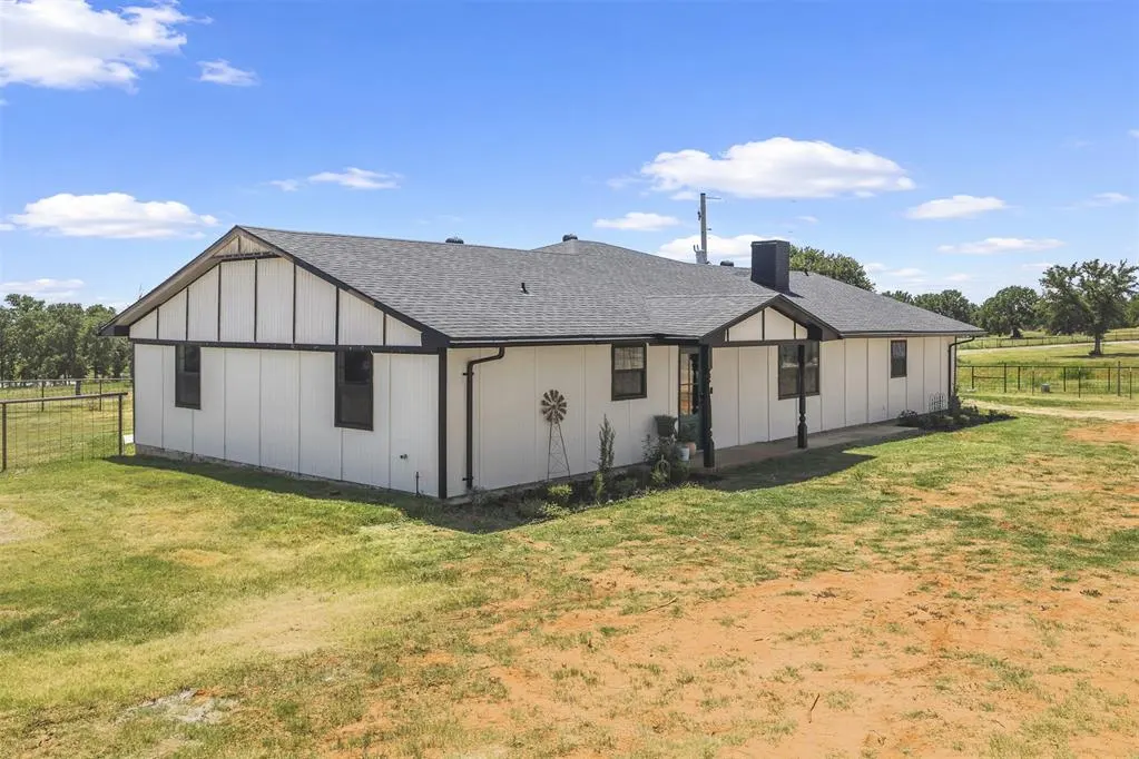 Photo 33 — 14016 State Highway 76, Lindsay, OK 73052