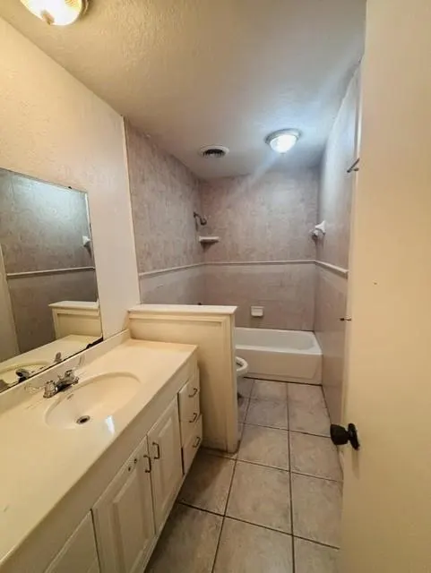 Photo 10 — 835 Cardinal Creek Boulevard, Norman, OK 73072