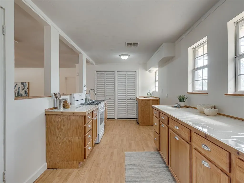 Photo 14 — 106 N Norman Avenue, Oklahoma City, OK 73160