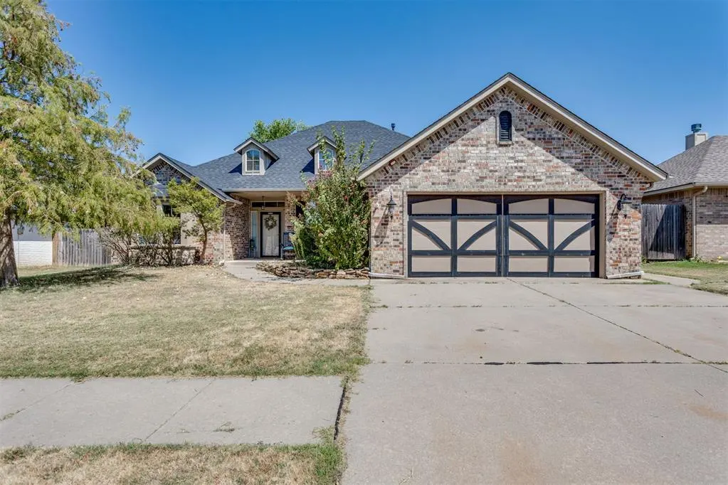 Front exterior — 16808 Ventana Boulevard, Edmond, OK 73012