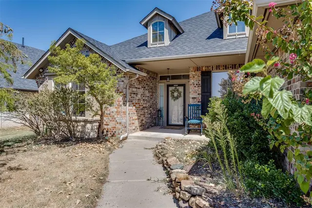 Photo 3 — 16808 Ventana Boulevard, Edmond, OK 73012
