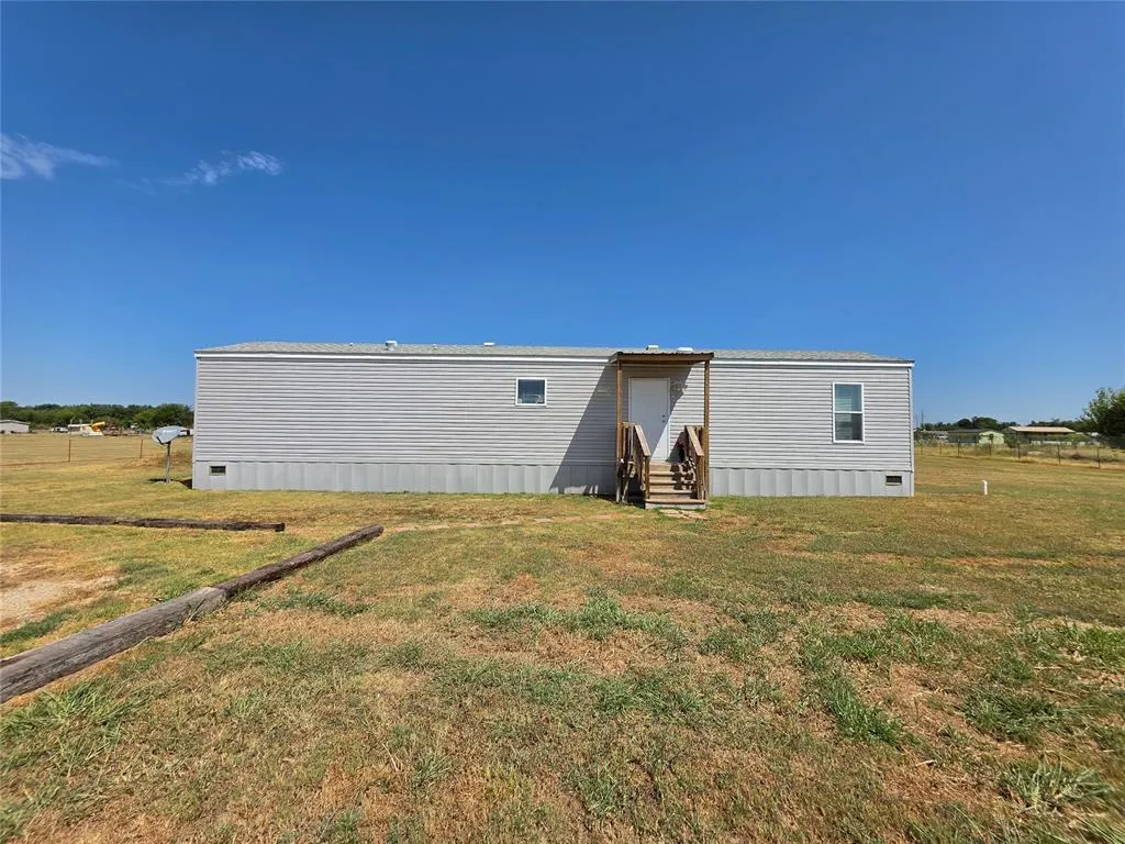 Front exterior — 120 Sooner Road, Shawnee, OK 74804