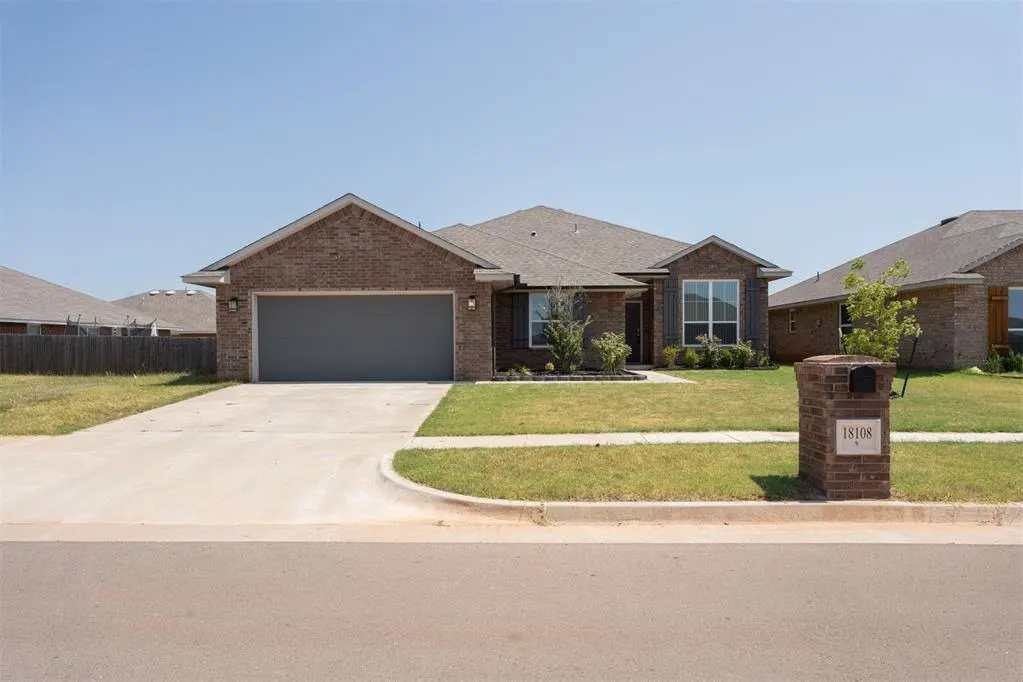 Front exterior — 18108 Sunny Stone Court, Edmond, OK 73012