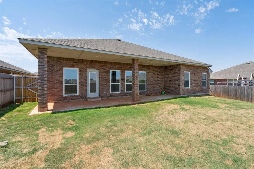 Photo 18 — 18108 Sunny Stone Court, Edmond, OK 73012