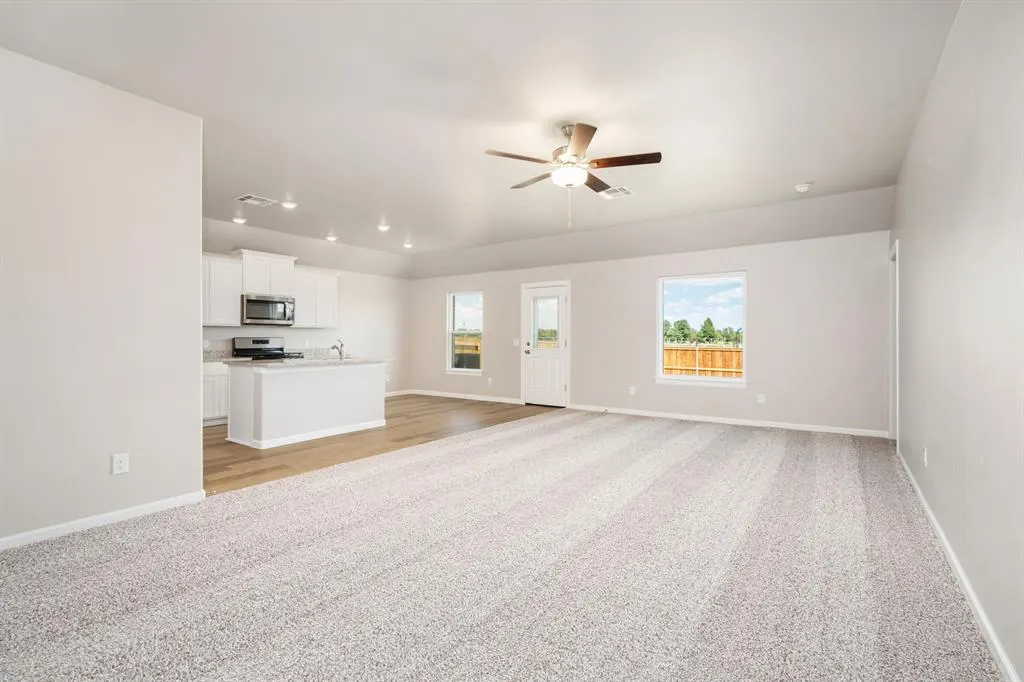 Photo 4 — 715 Sunny Street, Tuttle, OK 73089