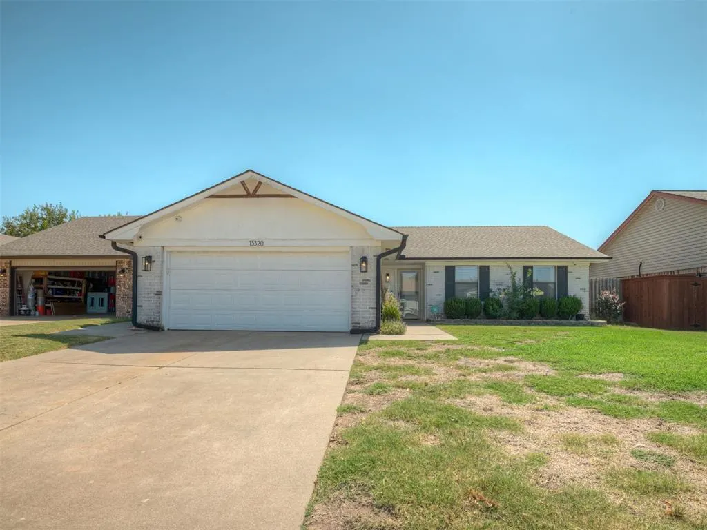 Photo 2 — 13320 Turtle Creek, Oklahoma City, OK 73170