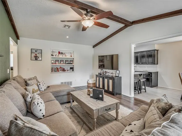 Photo 8 — 13320 Turtle Creek, Oklahoma City, OK 73170