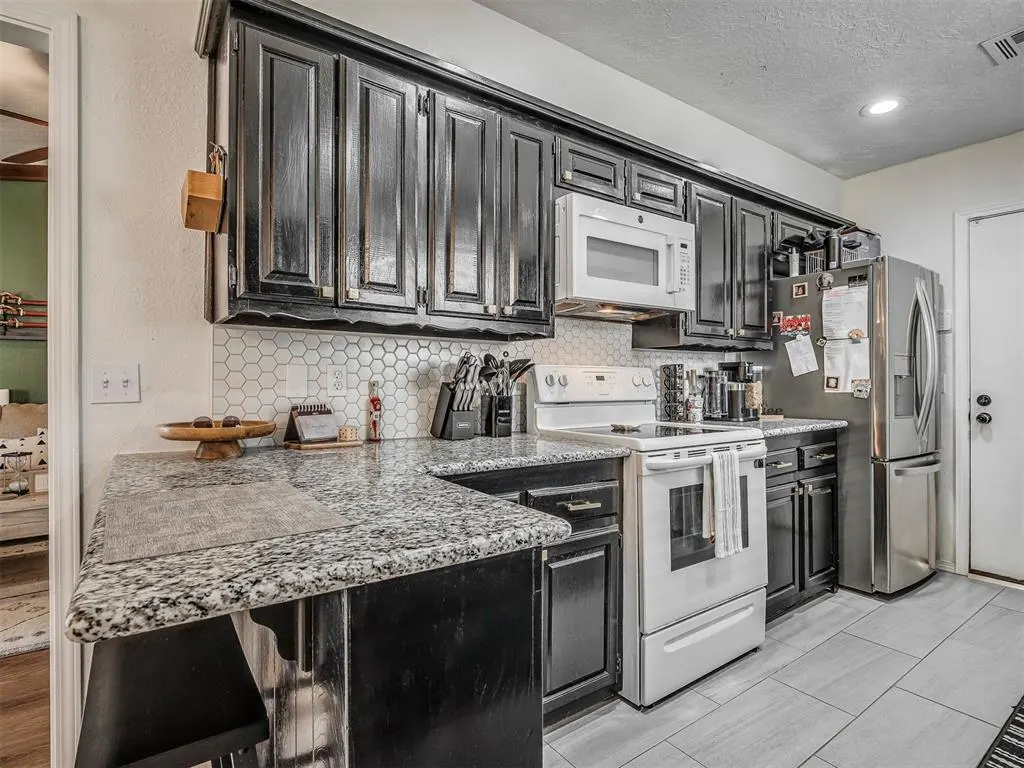 Photo 12 — 13320 Turtle Creek, Oklahoma City, OK 73170