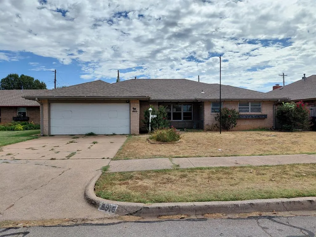 Front exterior — 8916 S Country Club Drive, Oklahoma City, OK 73159