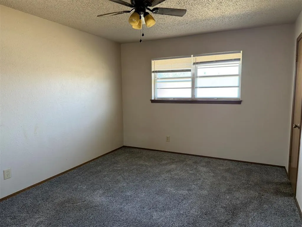 Photo 7 — 8916 S Country Club Drive, Oklahoma City, OK 73159