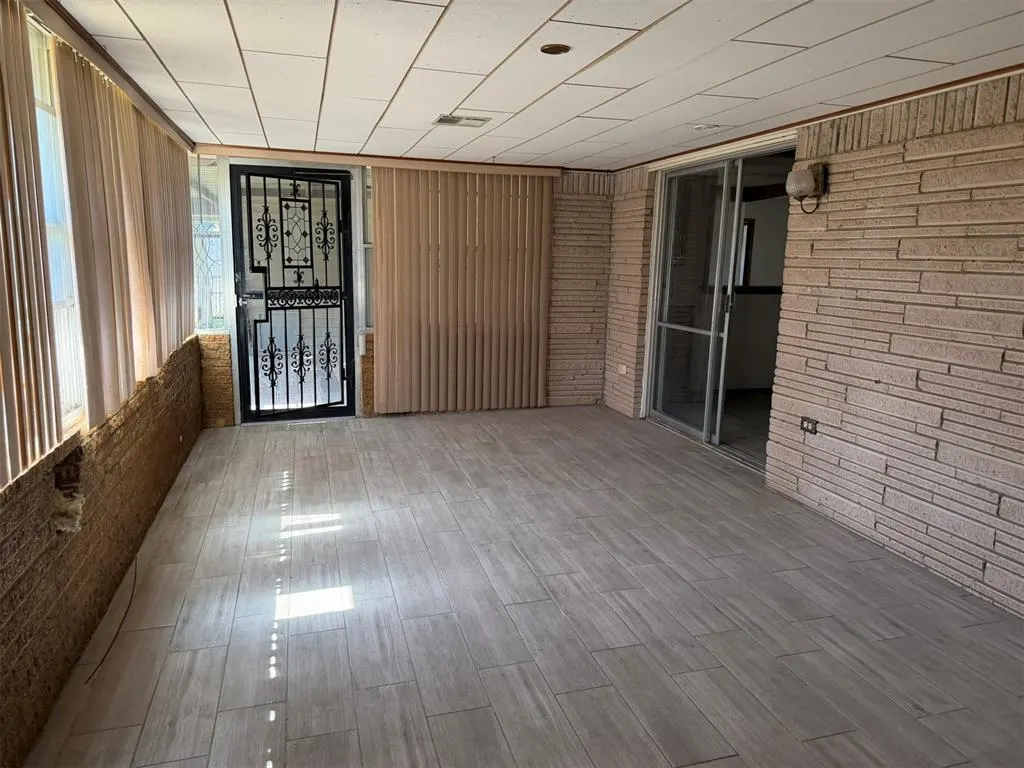 Photo 11 — 8916 S Country Club Drive, Oklahoma City, OK 73159