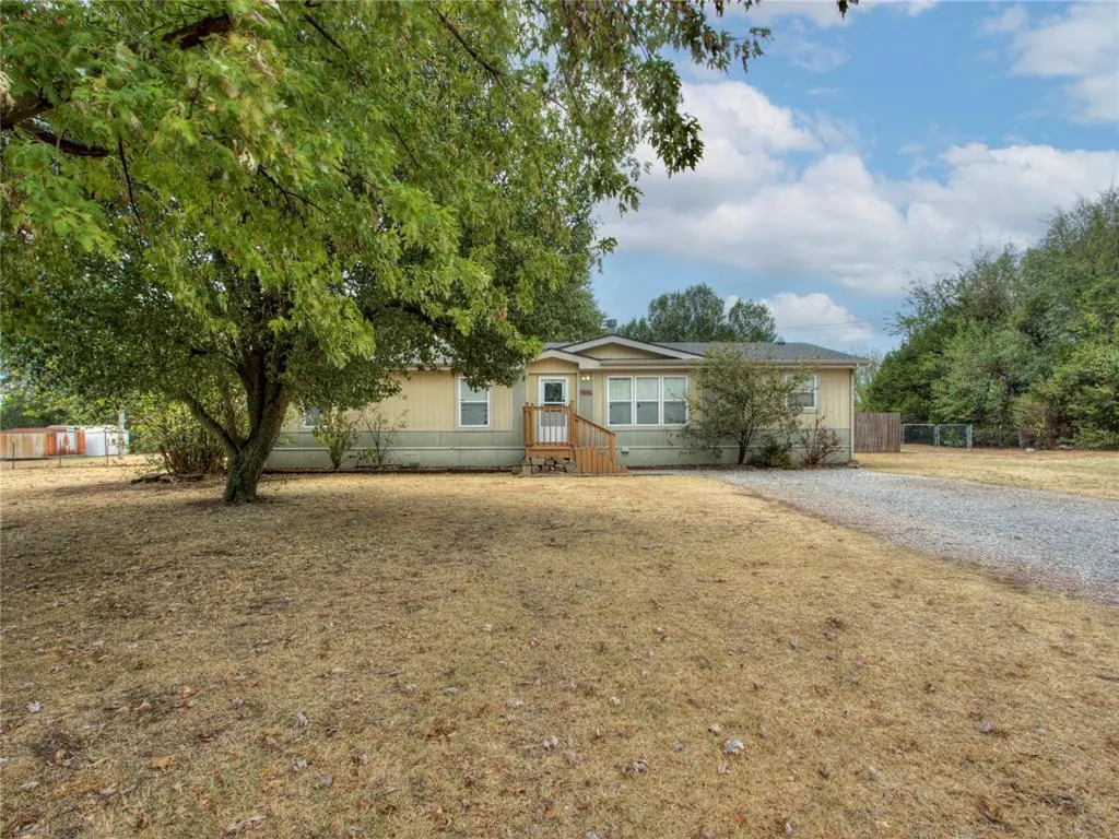 Photo 2 — 12408 SW 28th Street, Yukon, OK 73099