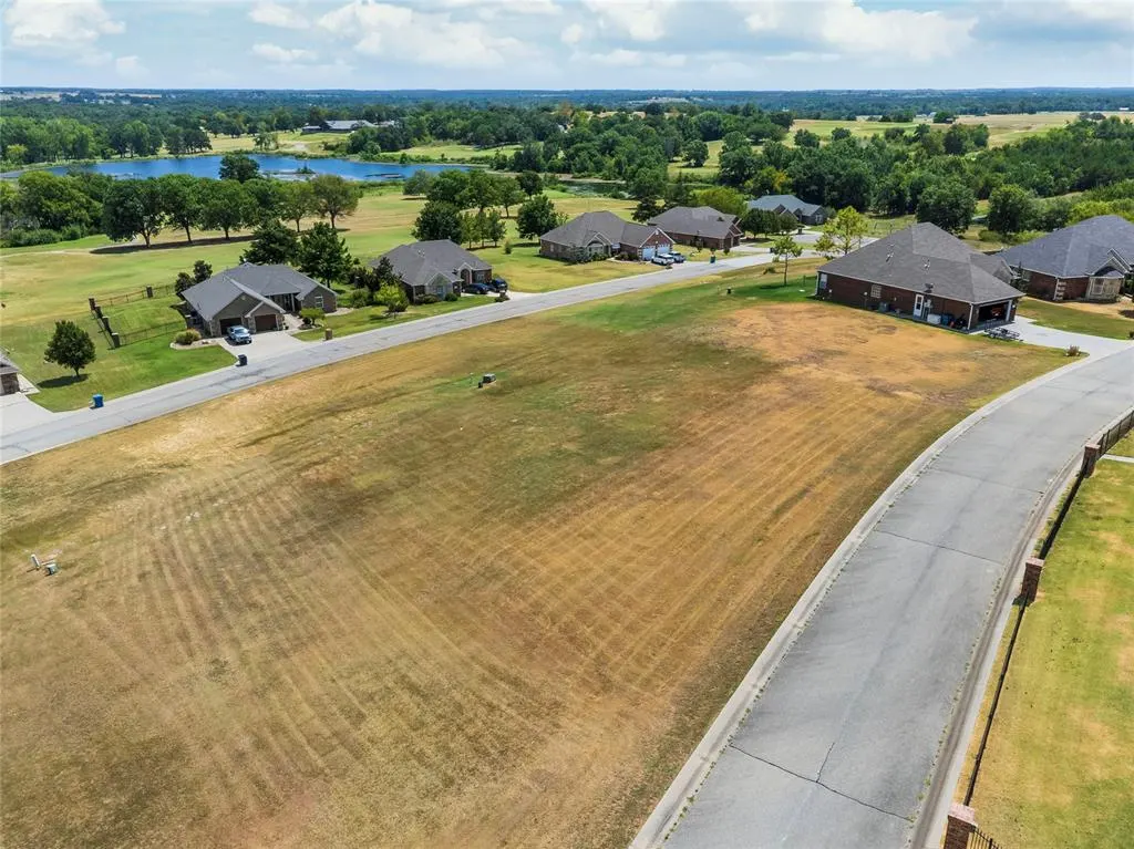Front exterior — 919 S Riveria Drive, Cushing, OK 74023