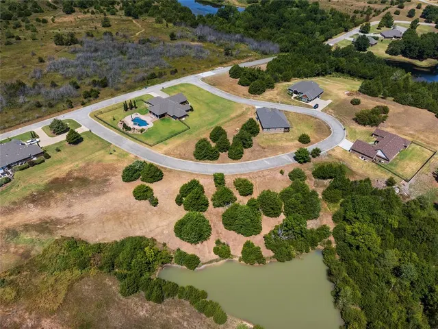 Photo 2 — 1109 S Country Club Drive, Cushing, OK 74023