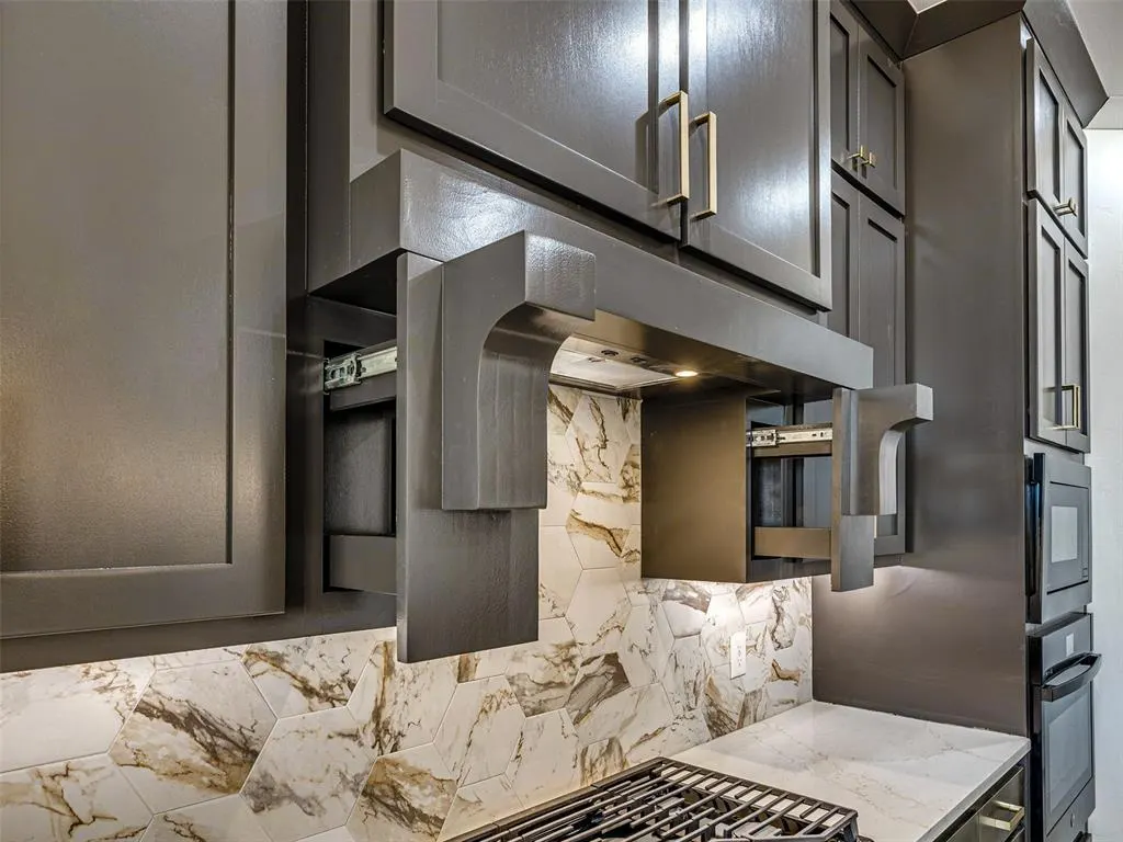Photo 32 — 16001 Catalonia Place, Oklahoma City, OK 73170